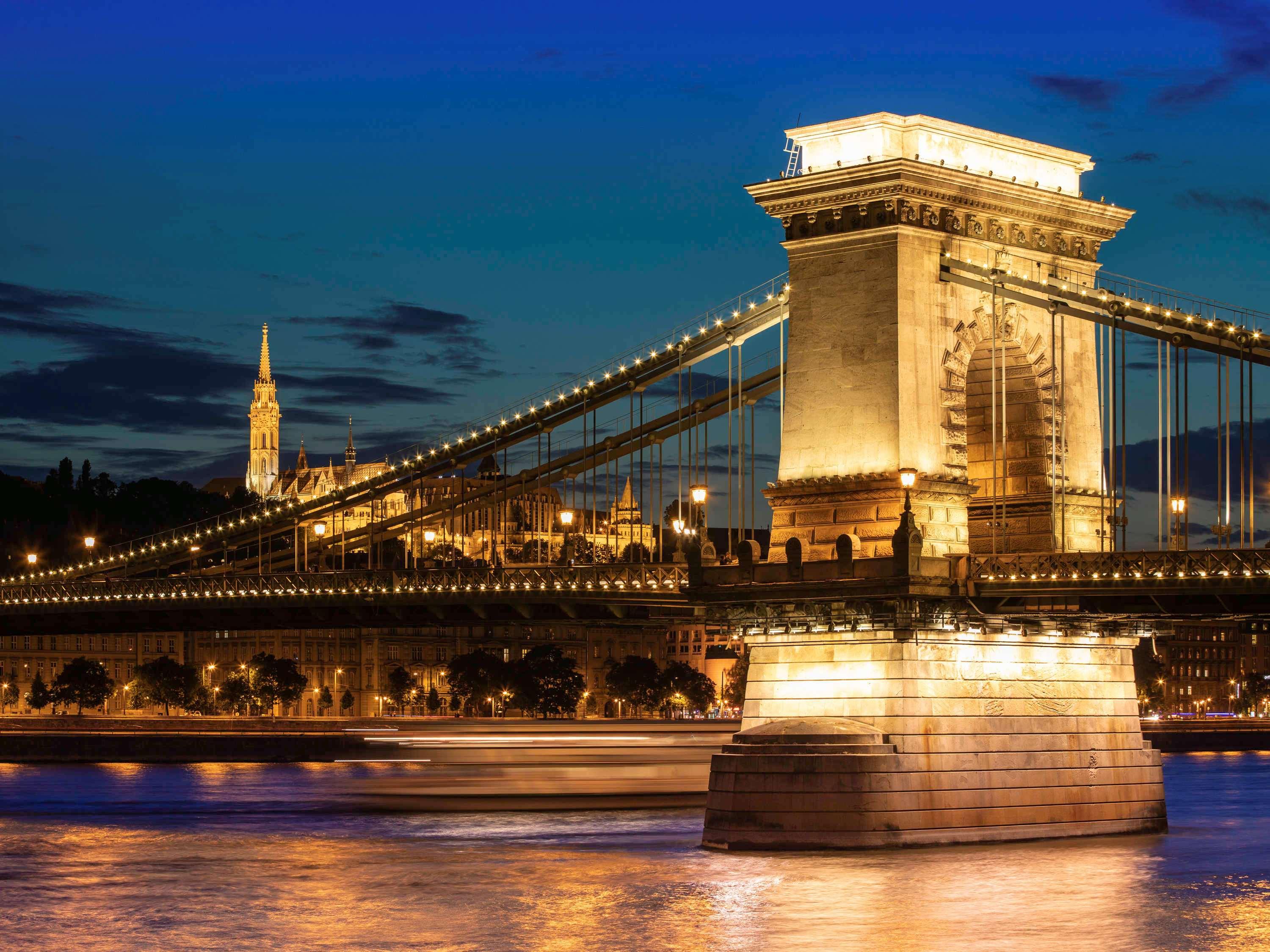 Sofitel Budapest Chain Bridge 50/50