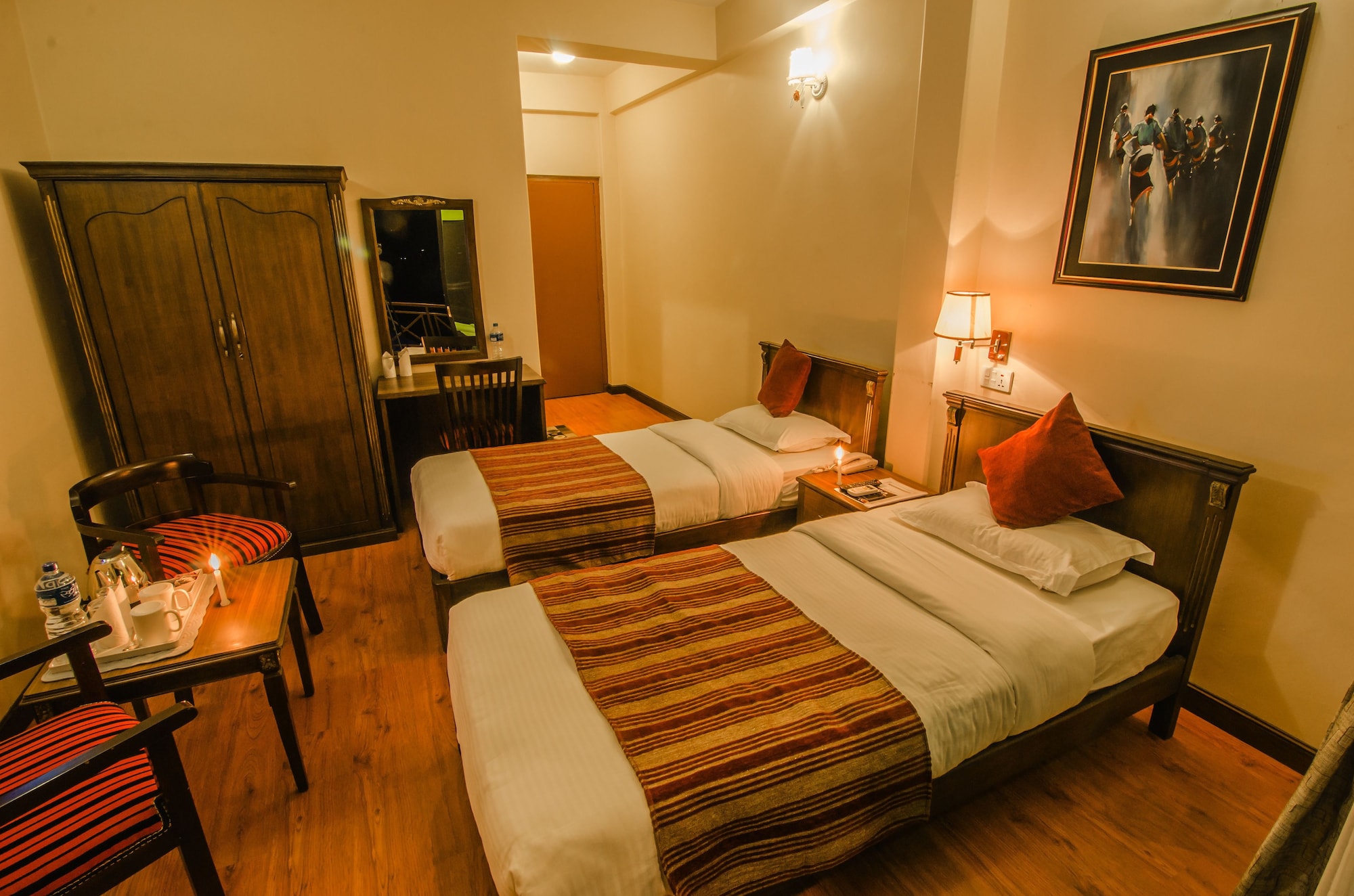 DELUXE, DOUBLE BED