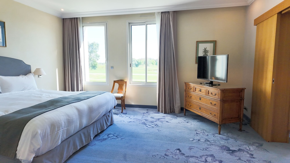 HARMONY, SUPERIOR, DOUBLE BED, GOLF COURSE VIEW