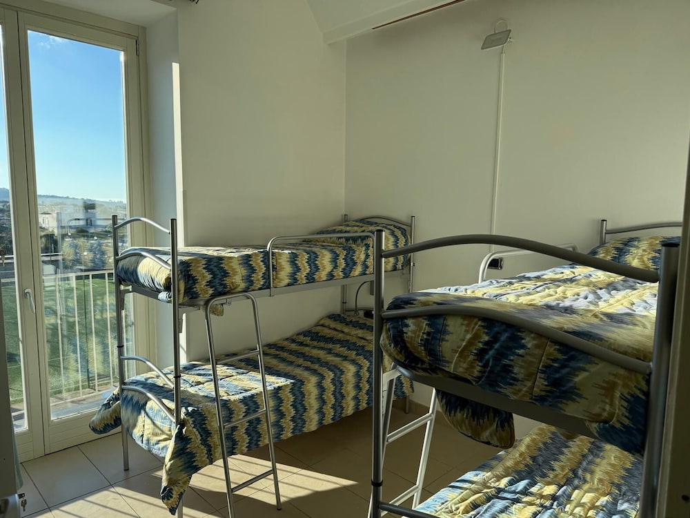 SEVEN HOSTEL 40/57