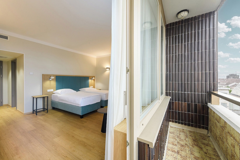 Superior, Single, Castle View، Eurostars Uhotel Ex Uhotel 7/11