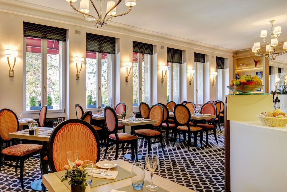 Eden Hotel 26/49
