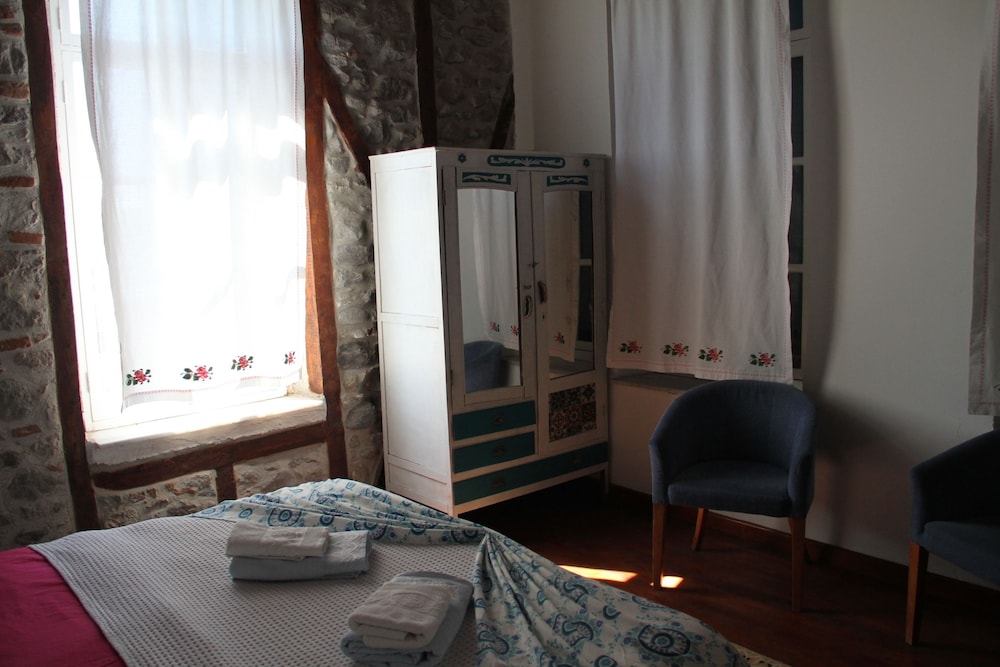 Bergama Tas Konak 35/50