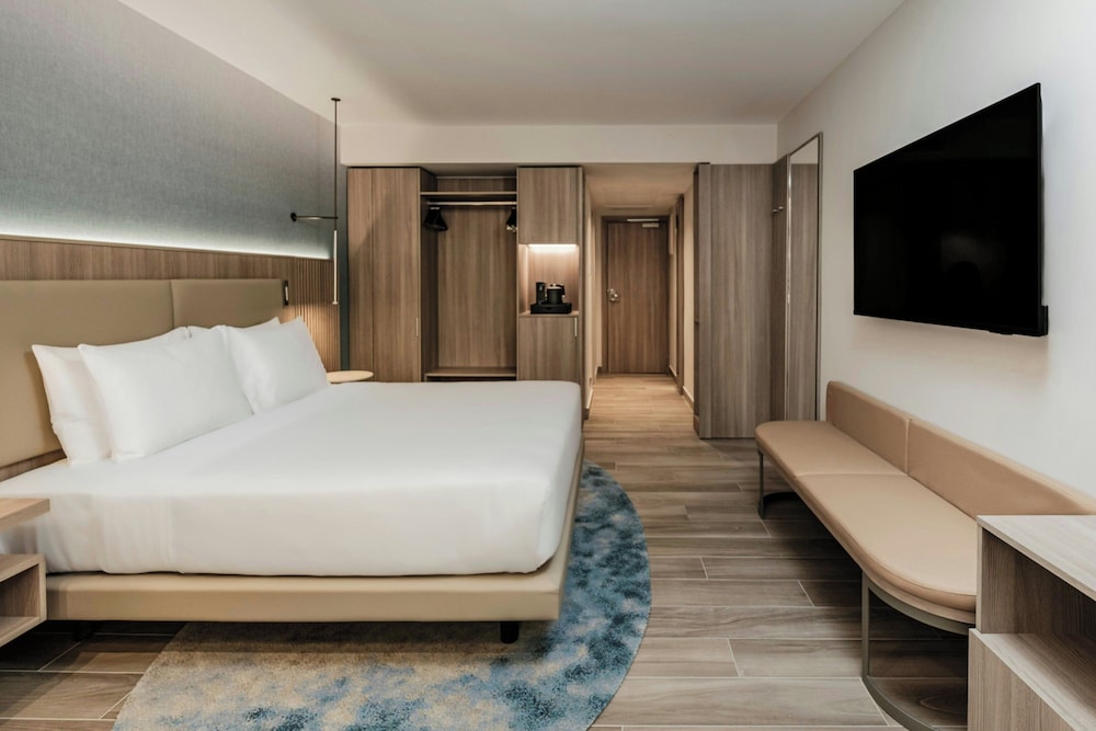 Courtyard by Marriott Sliema 3/50