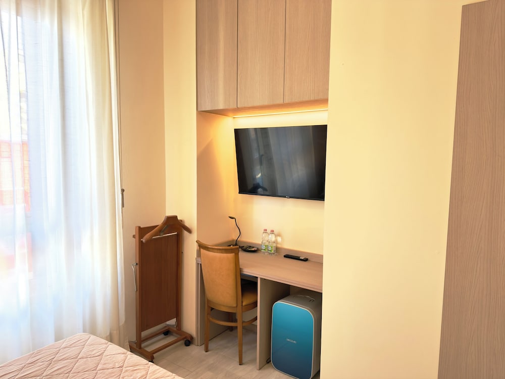 Hotel Molise 2 57/64