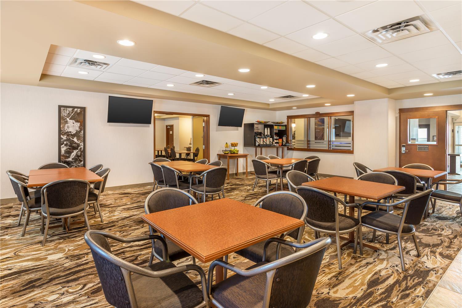Best Western Plus Service Inn and Suites 47/56