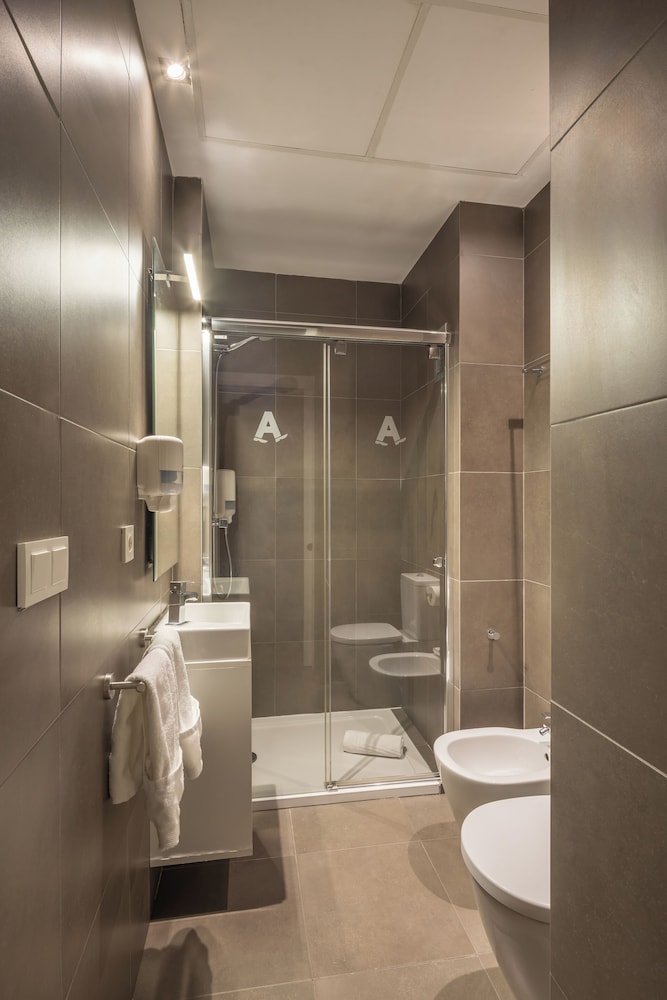 Mon Suites Catedral 58/61