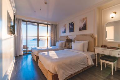 Senior, Deluxe, Sea View