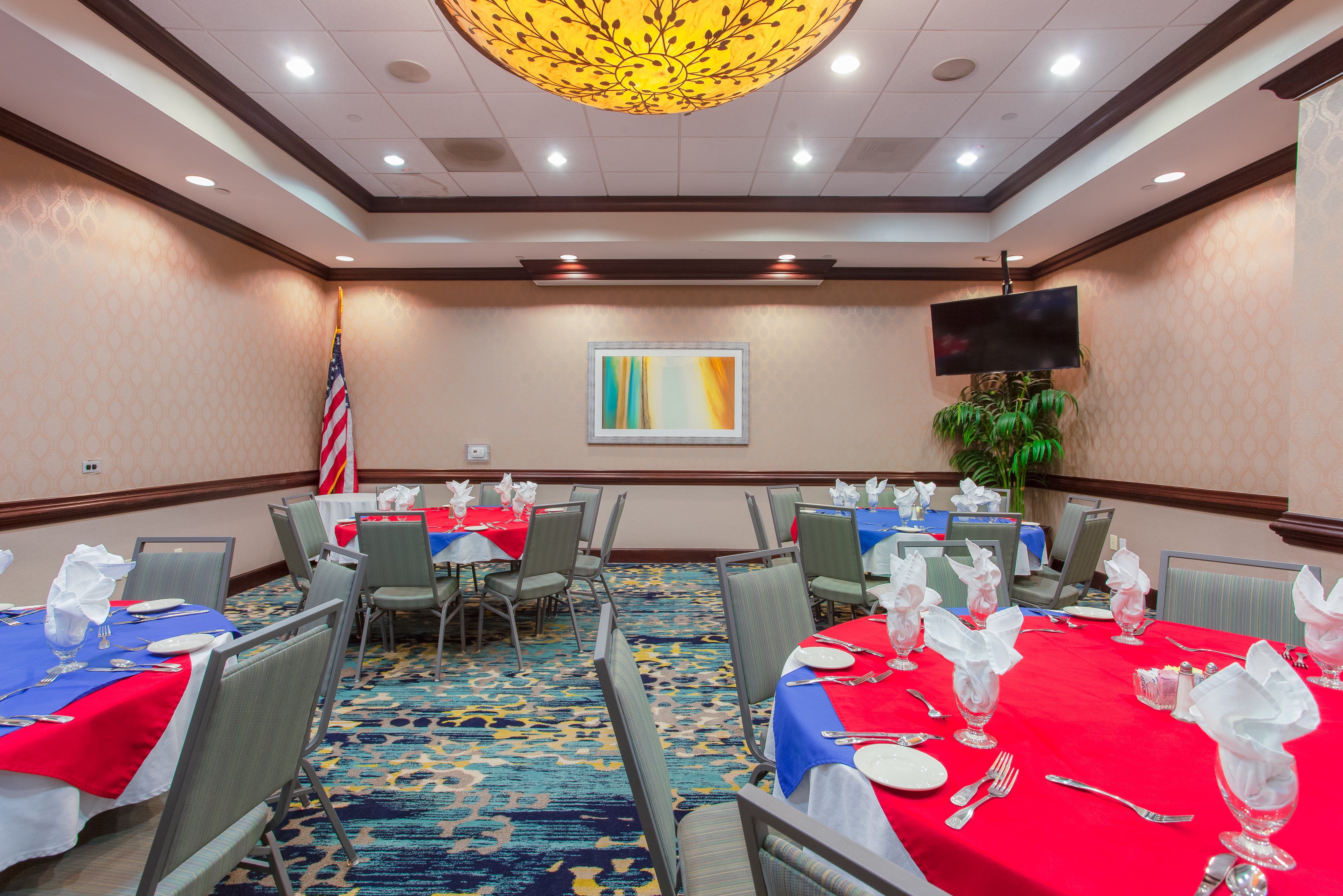 Holiday Inn Hotel Suites Tallahassee Conference Center N 51/62