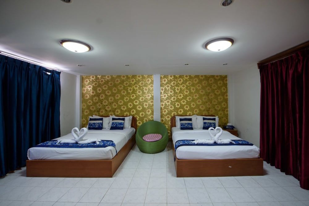 Star Residency 28/38