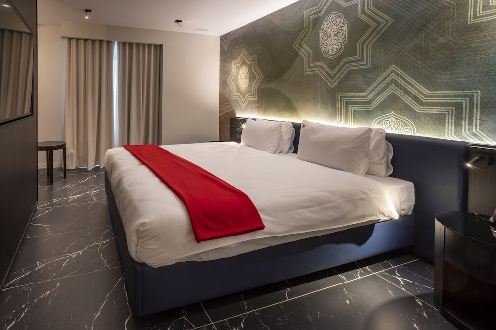 Melior Boutique Hotel 11/24