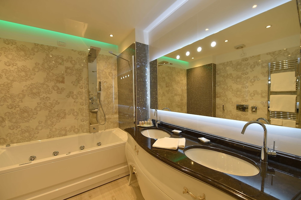 Hotel Savoia e Jolanda, WorldHotels Elite 23/66