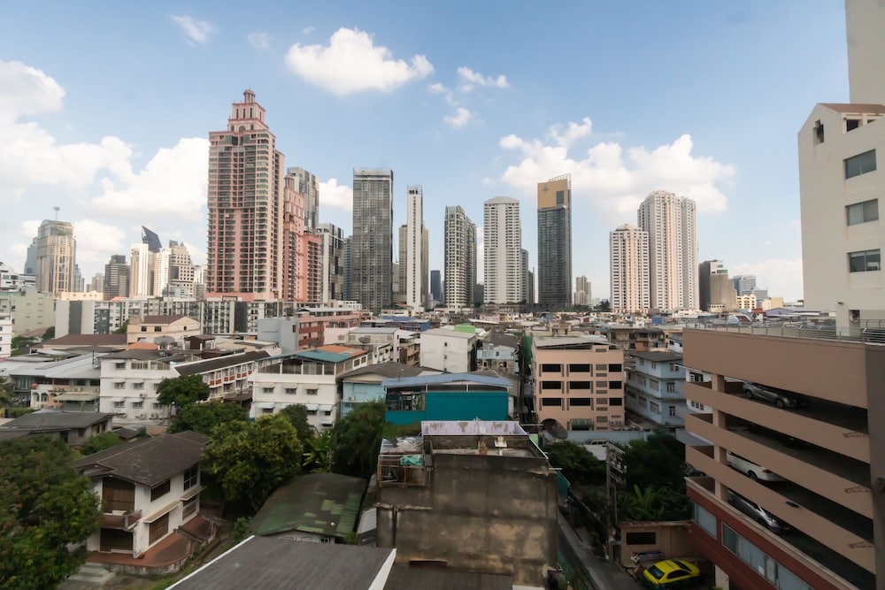 SPARK Hotel - MRT Queen Sirikit 14/16