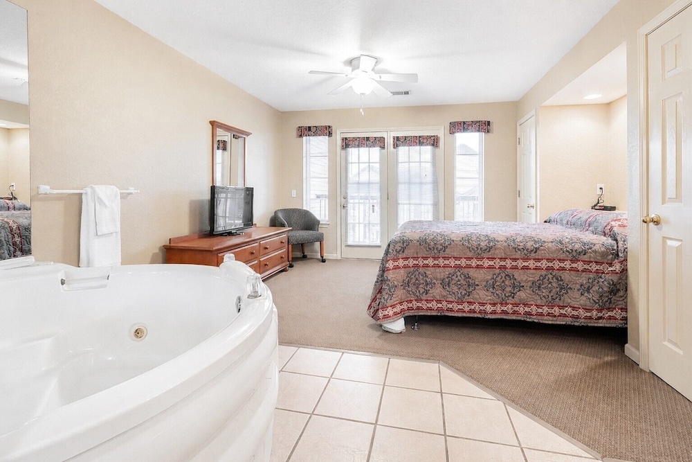Capital Resorts Carriage Place 34/77