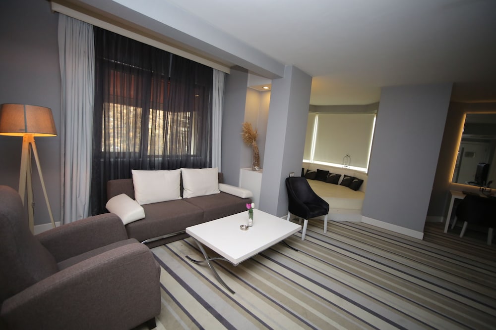 Grand Nora Hotel 28/49