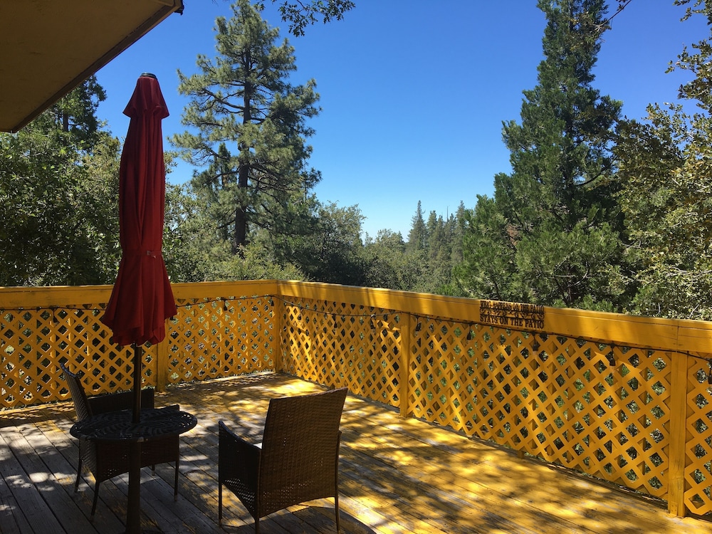 Idyllwild Bunkhouse 34/46