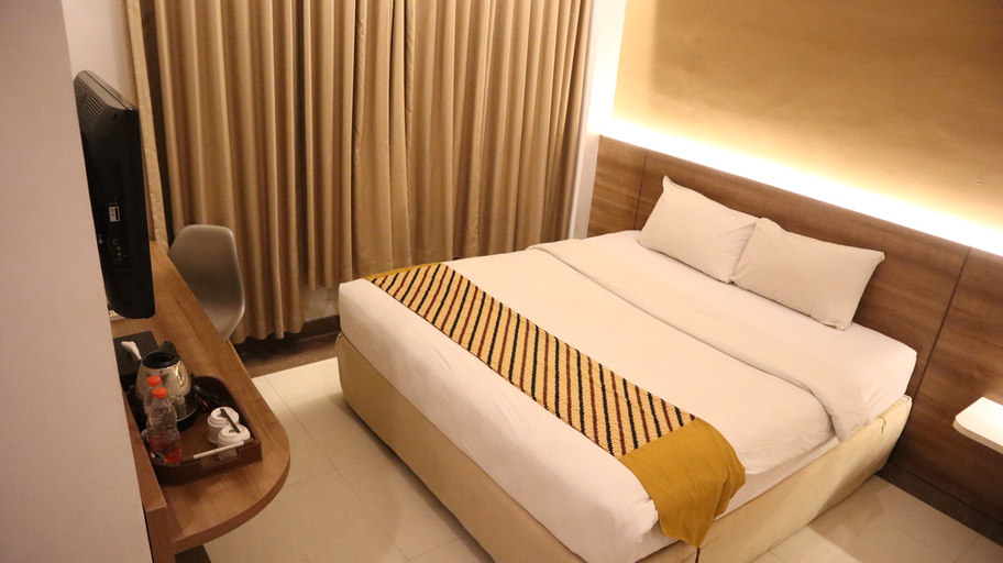Deluxe, Double Bed, Bathtub