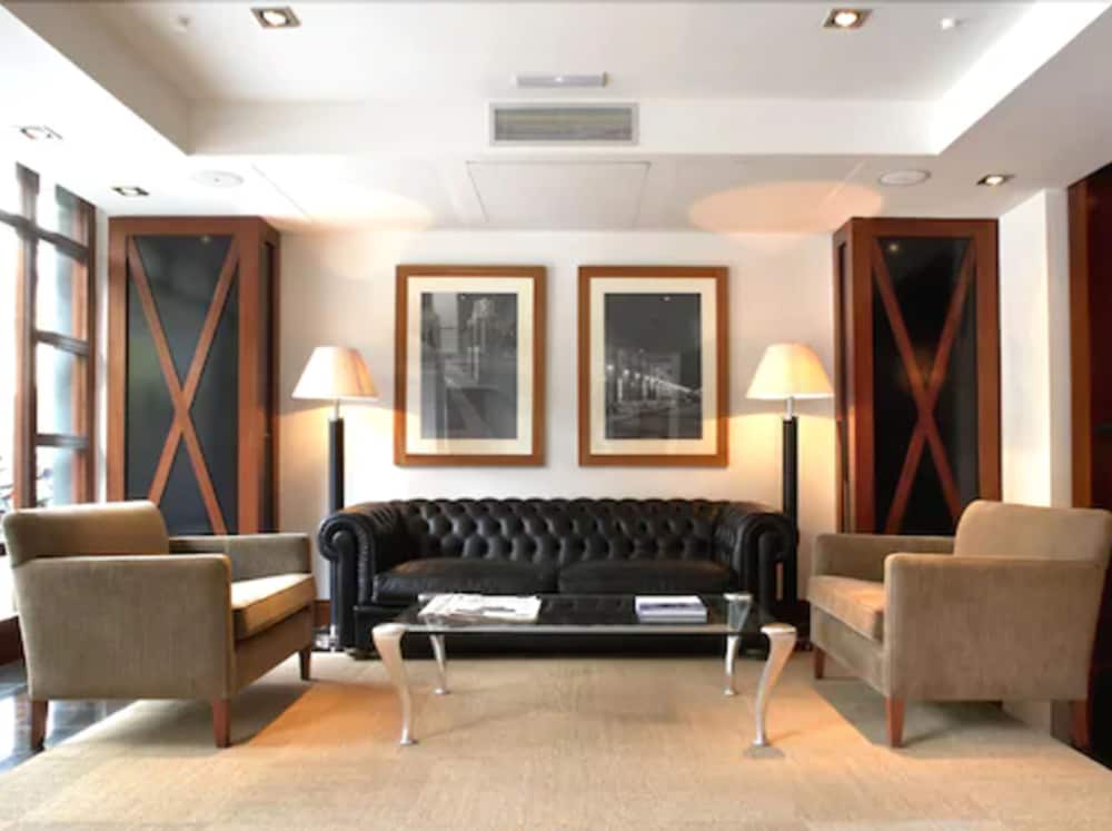 U232 Hotel 48/66