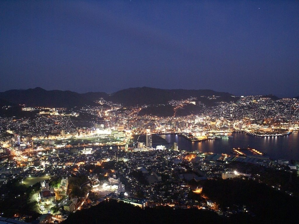 Nagasaki Sky Hotel 56/58