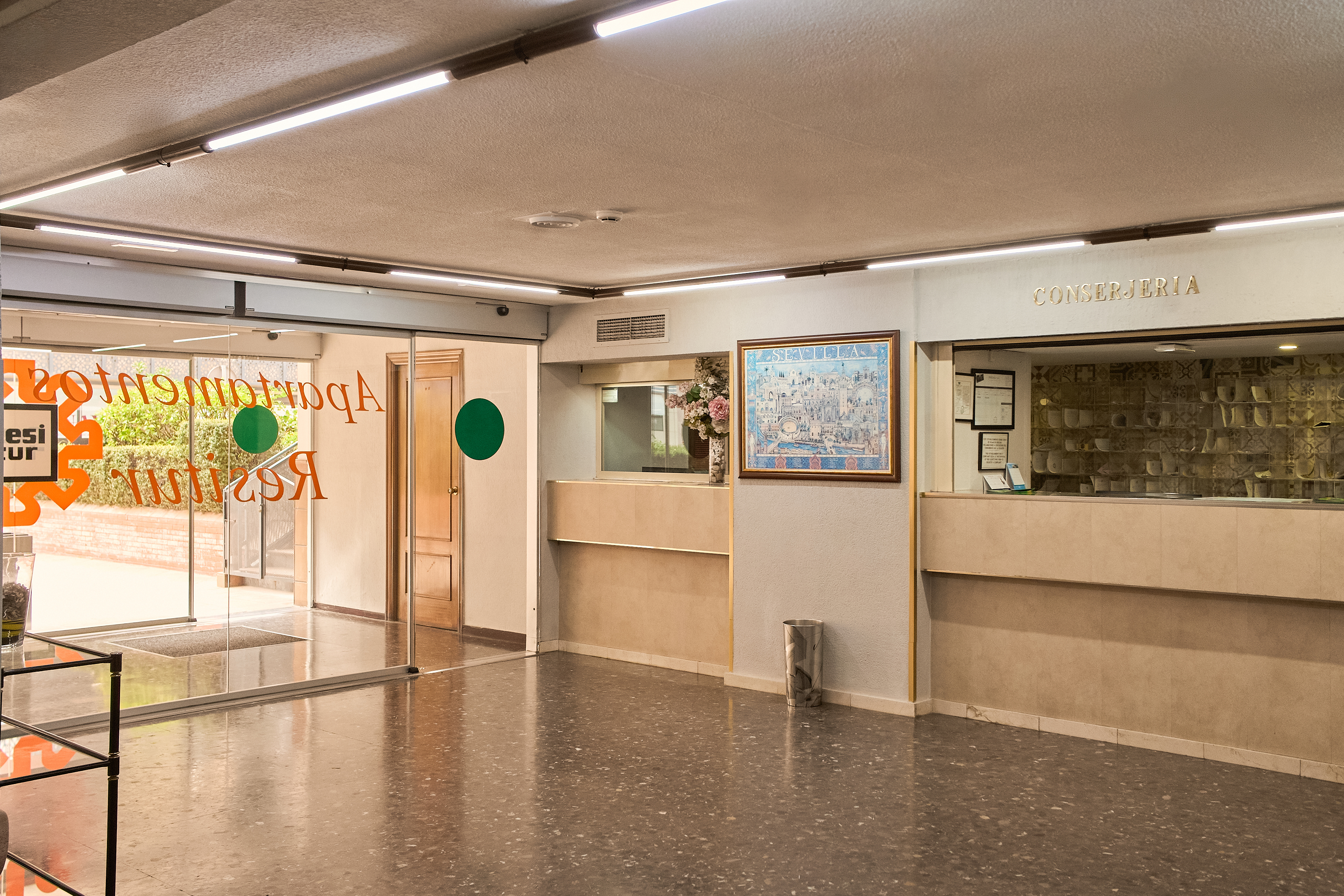 Resitur Apartamentos Turisticos En Seville 6/50