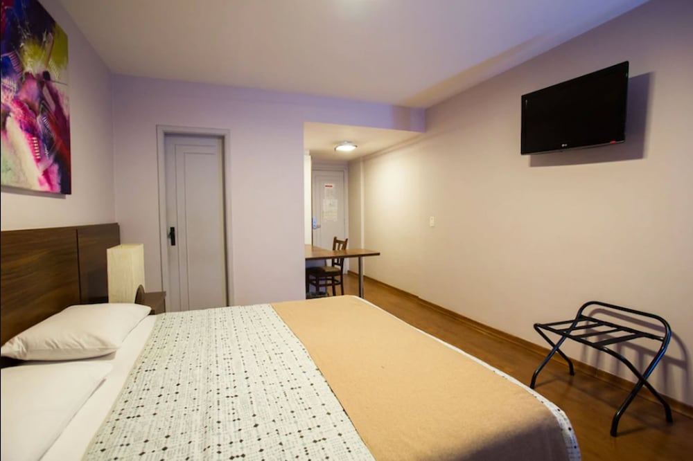 DELUXE, DOUBLE BED
