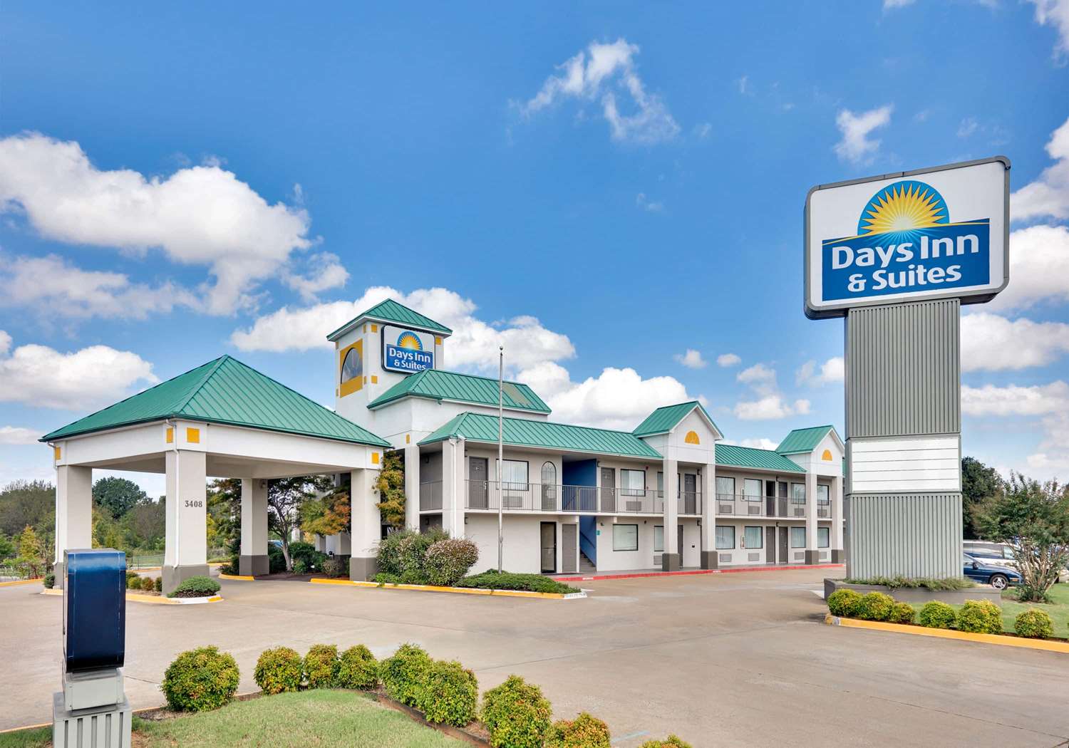 Days Inn & Suites by Wyndham Bentonville 2/19