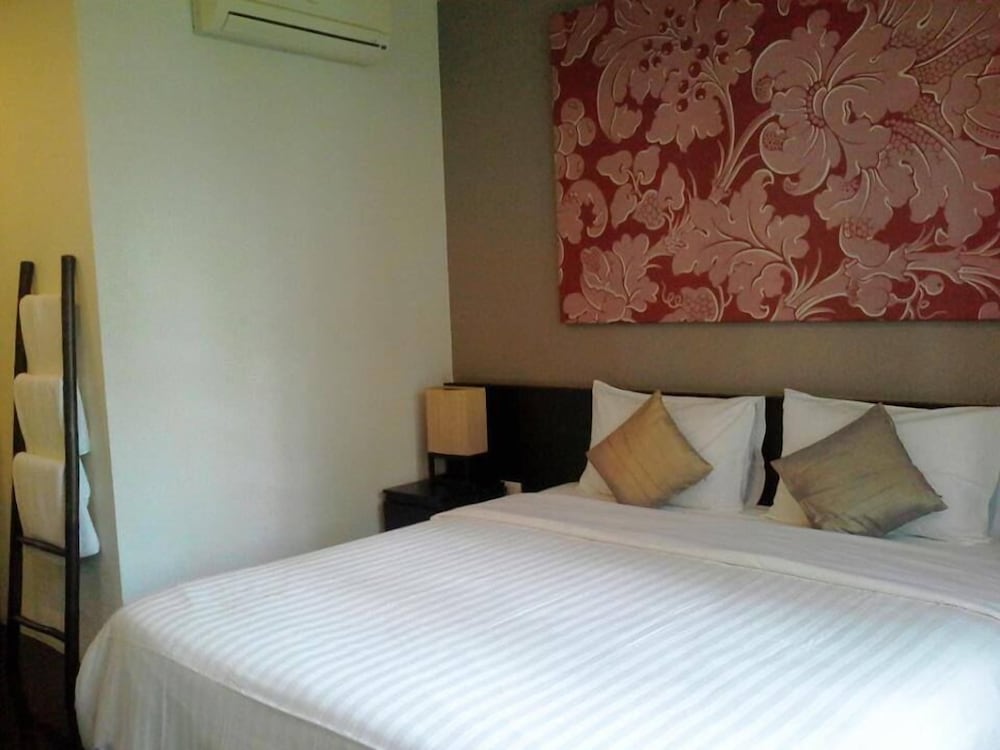 296 The Radtanaiya Residence 18/42