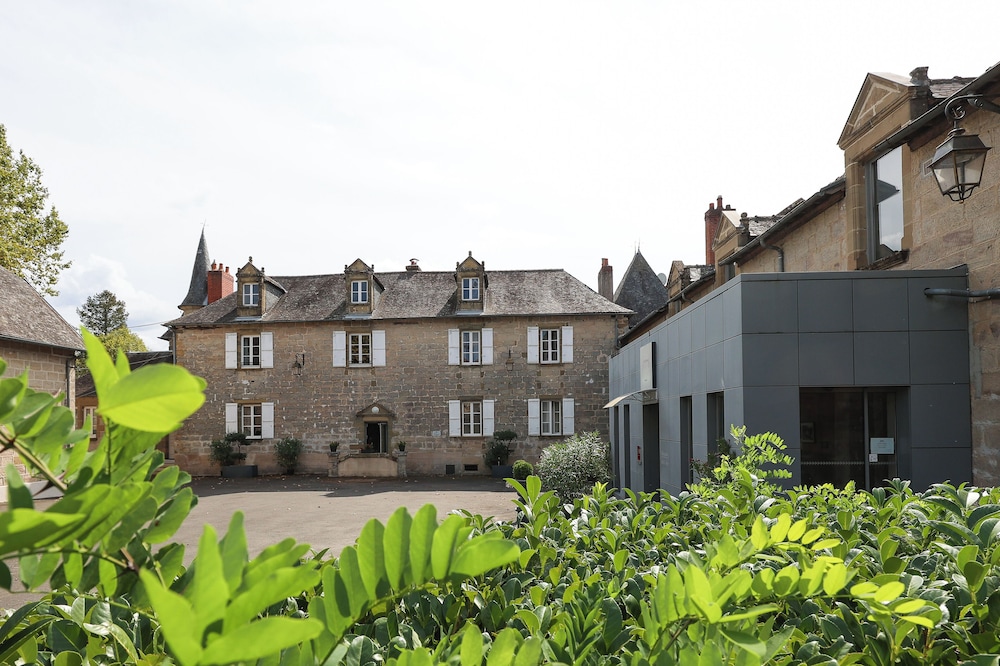 Chateau Lacan Hotel 3/50