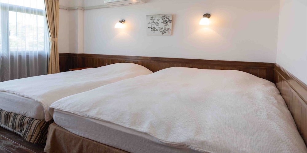 Ada Garden Hotel Okinawa 12/48