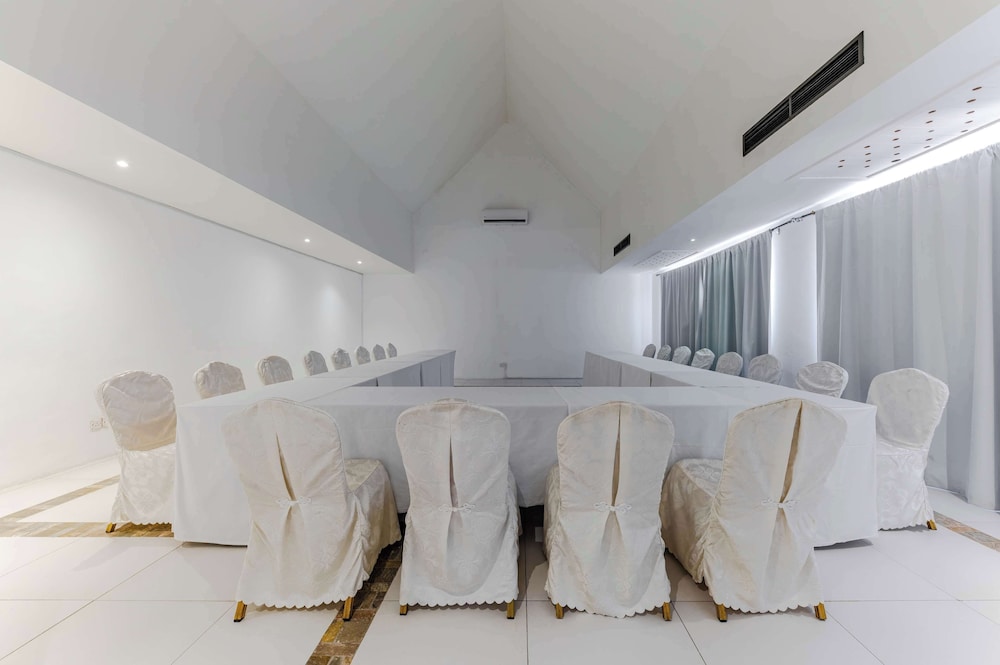 Crystals Beach Resort Belle Mare, a member of Radisson Individuals 45/56