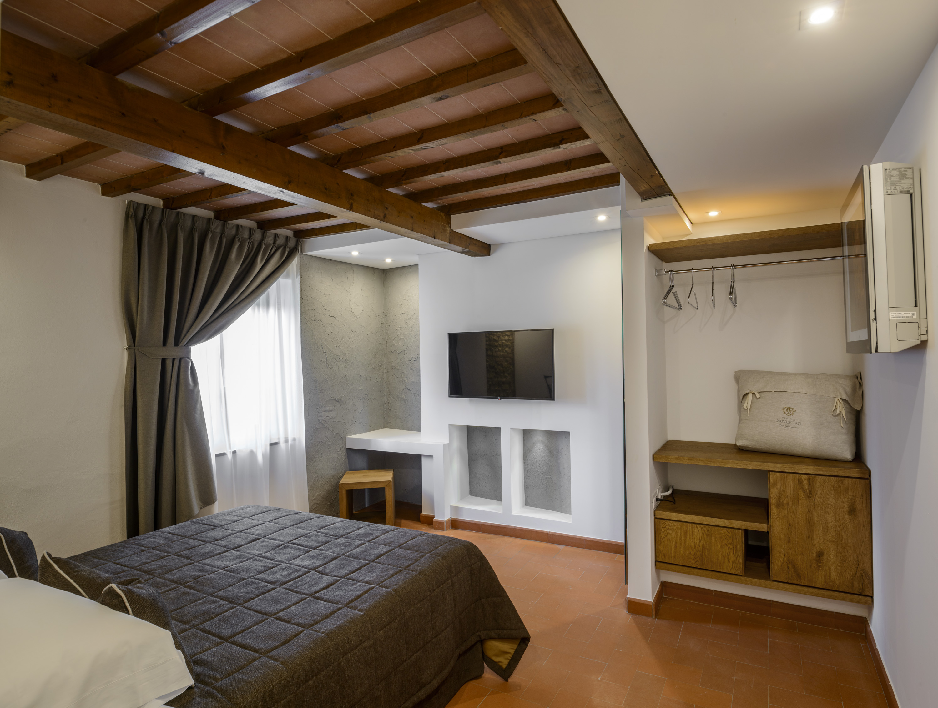 Room at Tenuta Sovestro, SAN GIMIGNANO