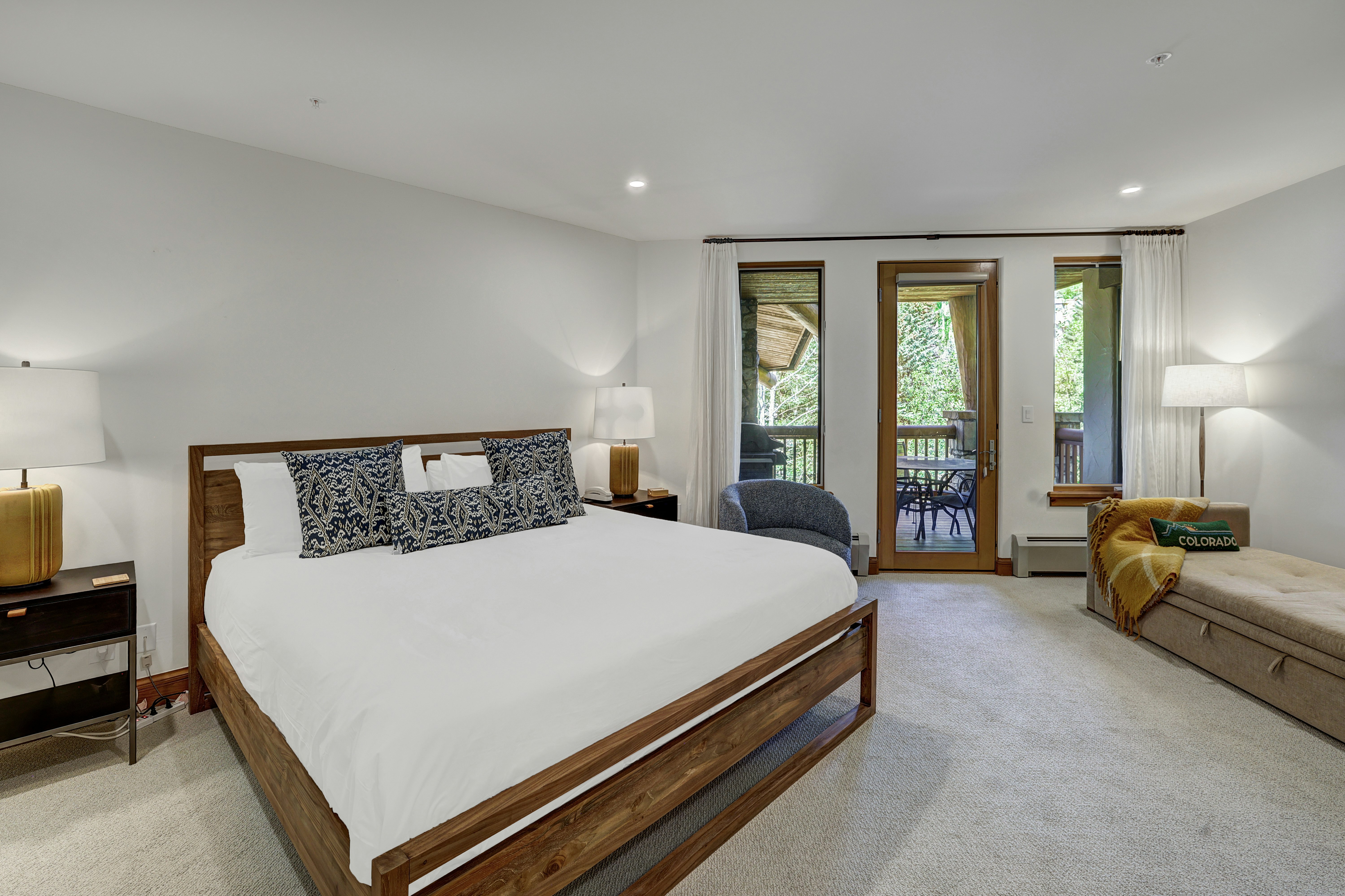 Condominium, 2 Bedrooms, Den