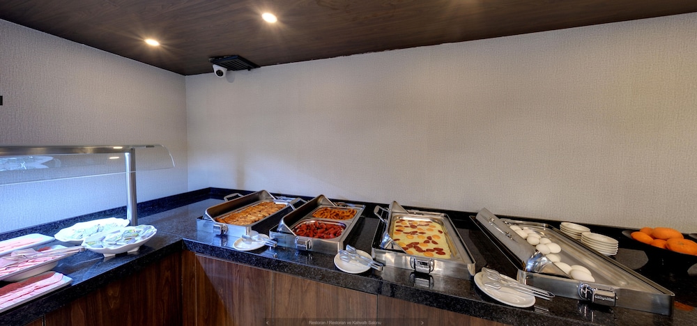 Leo Suites Hotel 20/37