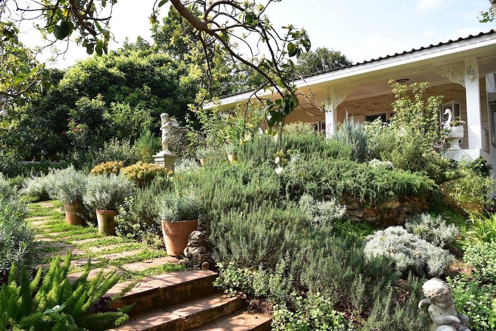Rosemary House 38/50