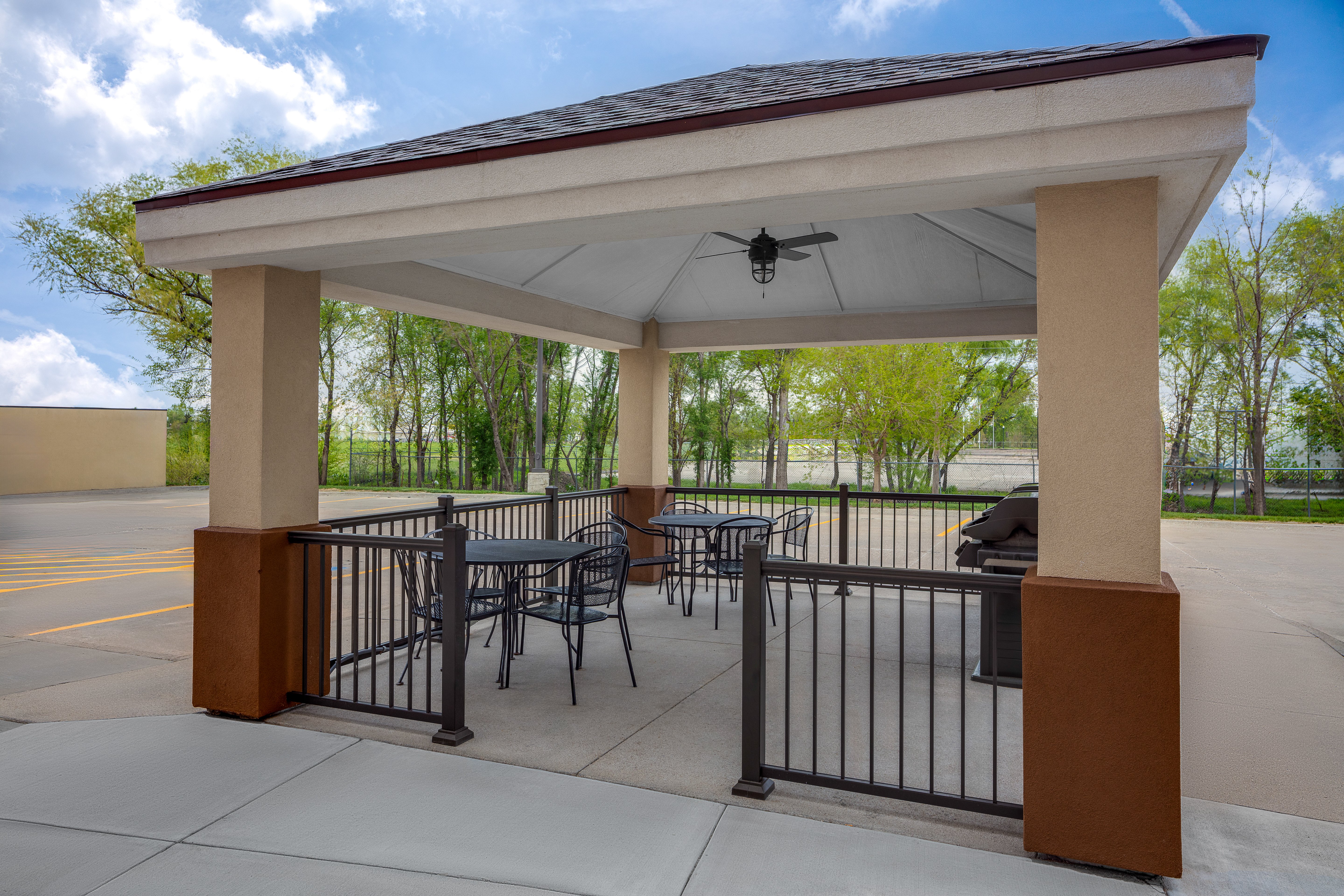 Candlewood Suites Omaha Airport 19/26