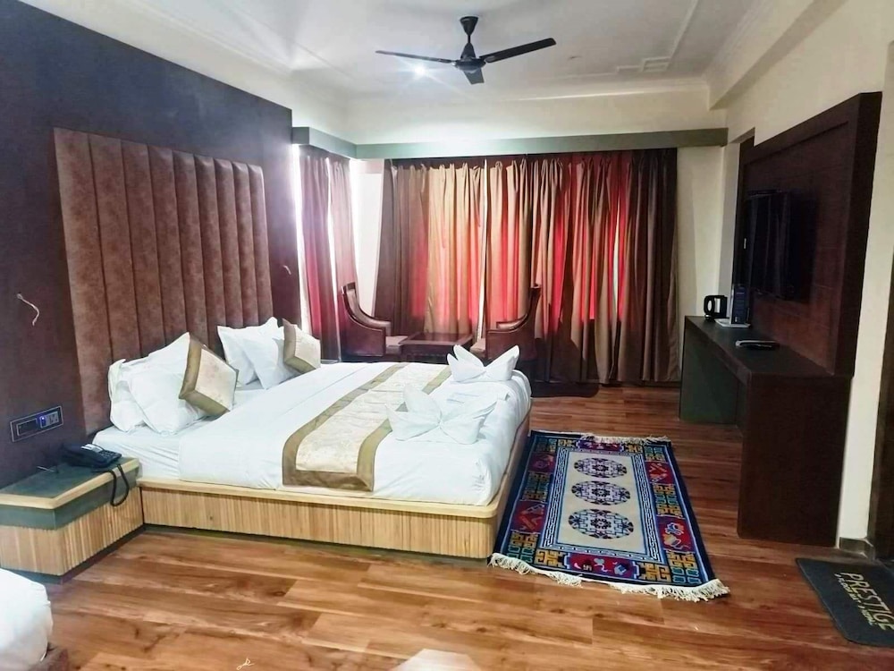 1 BEDROOM, DELUXE, DOUBLE BED