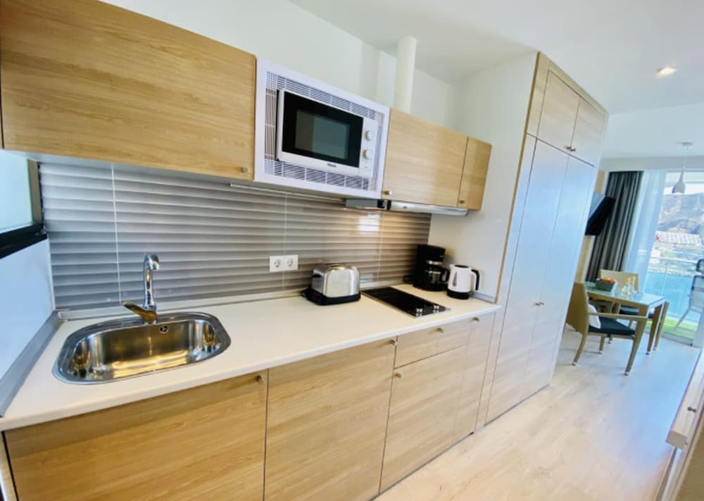 Punta Del Rey - Adults Only 7/50