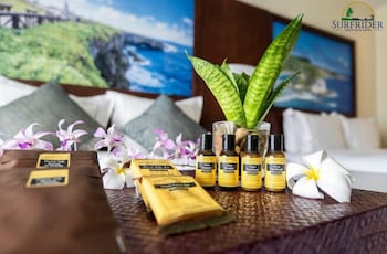 Surfrider Resort Hotel 39/79