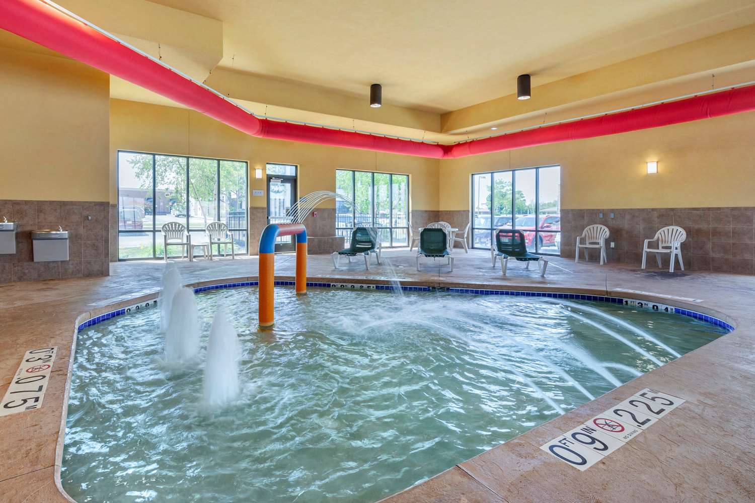 Comfort Suites Oshkosh, WI 12/32