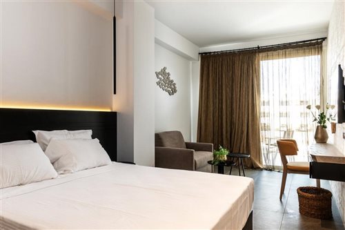Deluxe, Double Bed