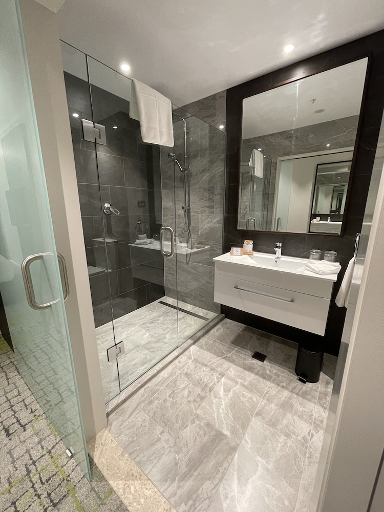 Mercure Auckland Queen Street 45/70