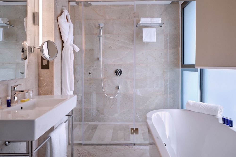 Tunis Marriott Hotel 47/50