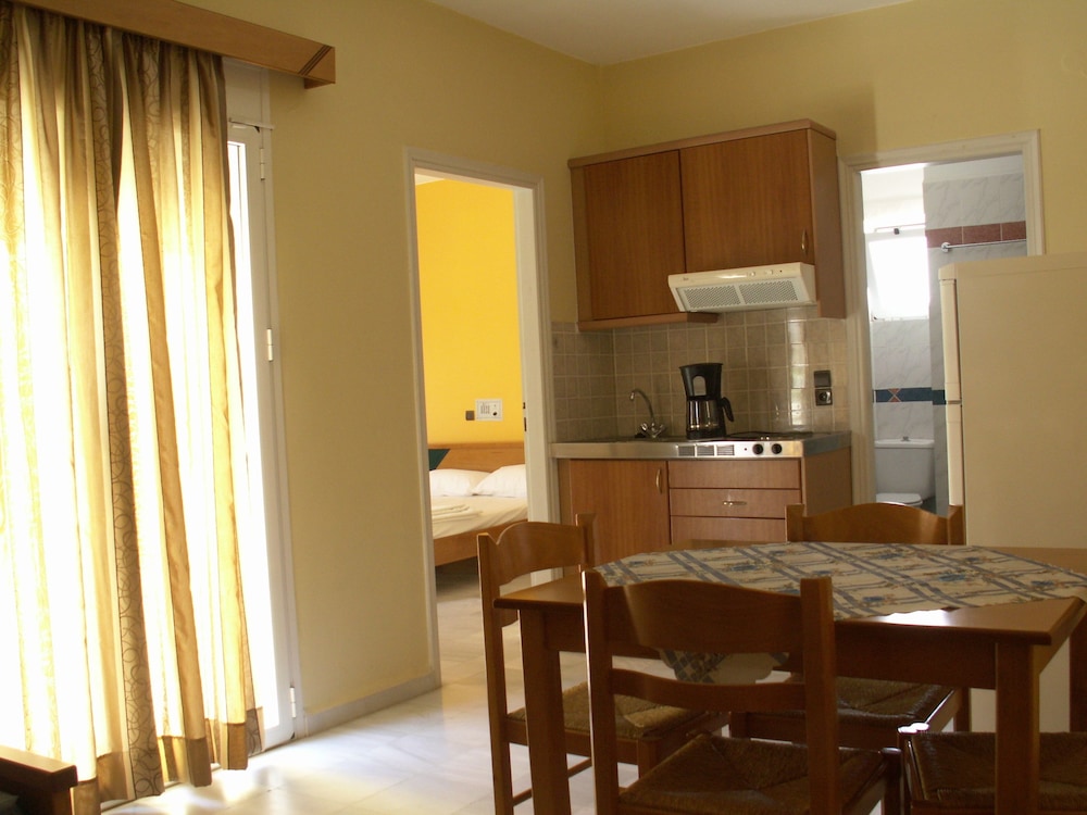 HOTEL ATHENA 19/30