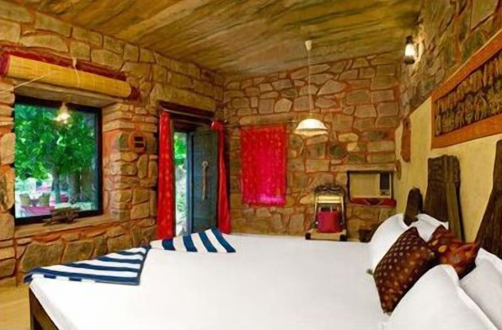 MANDORE GUEST HOUSE A LEAFY HERITAGE RESORT 14/35
