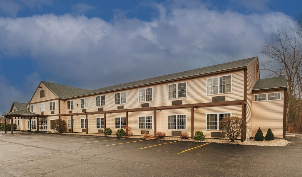 Casco Bay Inn 4/50
