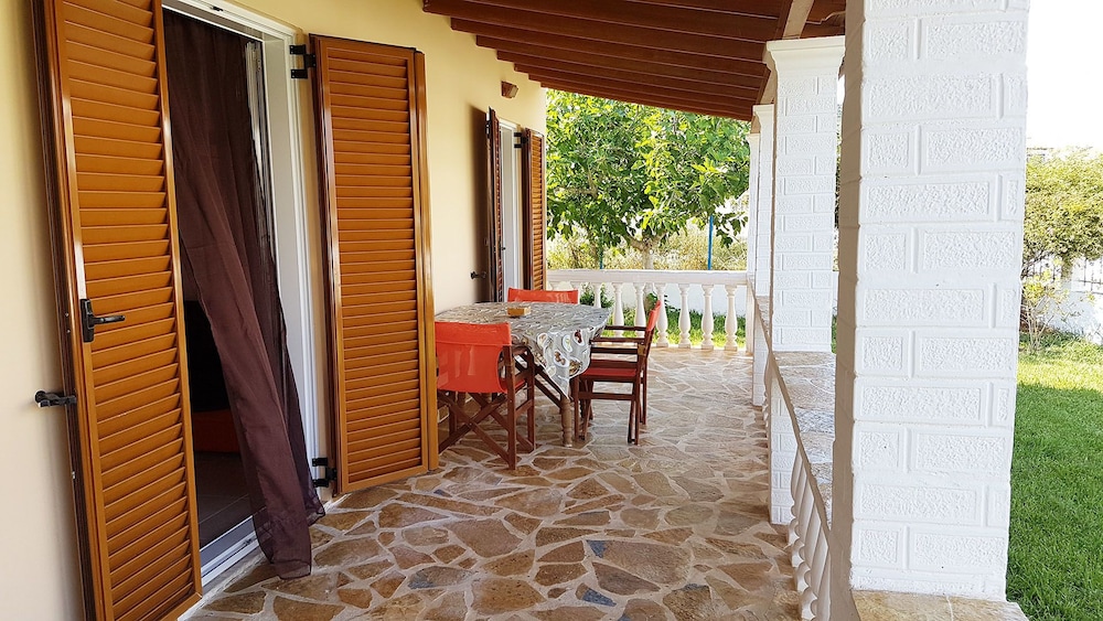 VILLA PANOREA 8/50