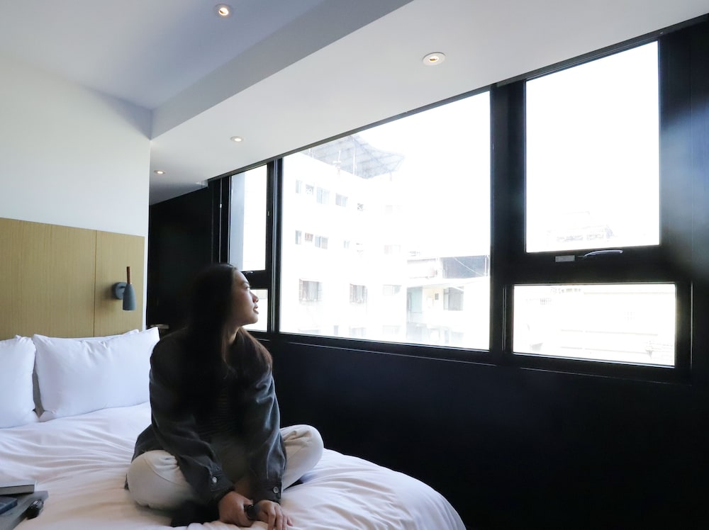 Slow Town Hotel 23/67