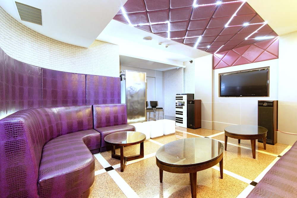 Lishiuan International Hotel 35/62