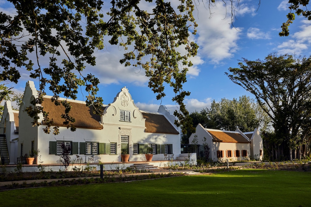 Blaauwklippen Manor House & Jonkershuis by Newmark 46/50