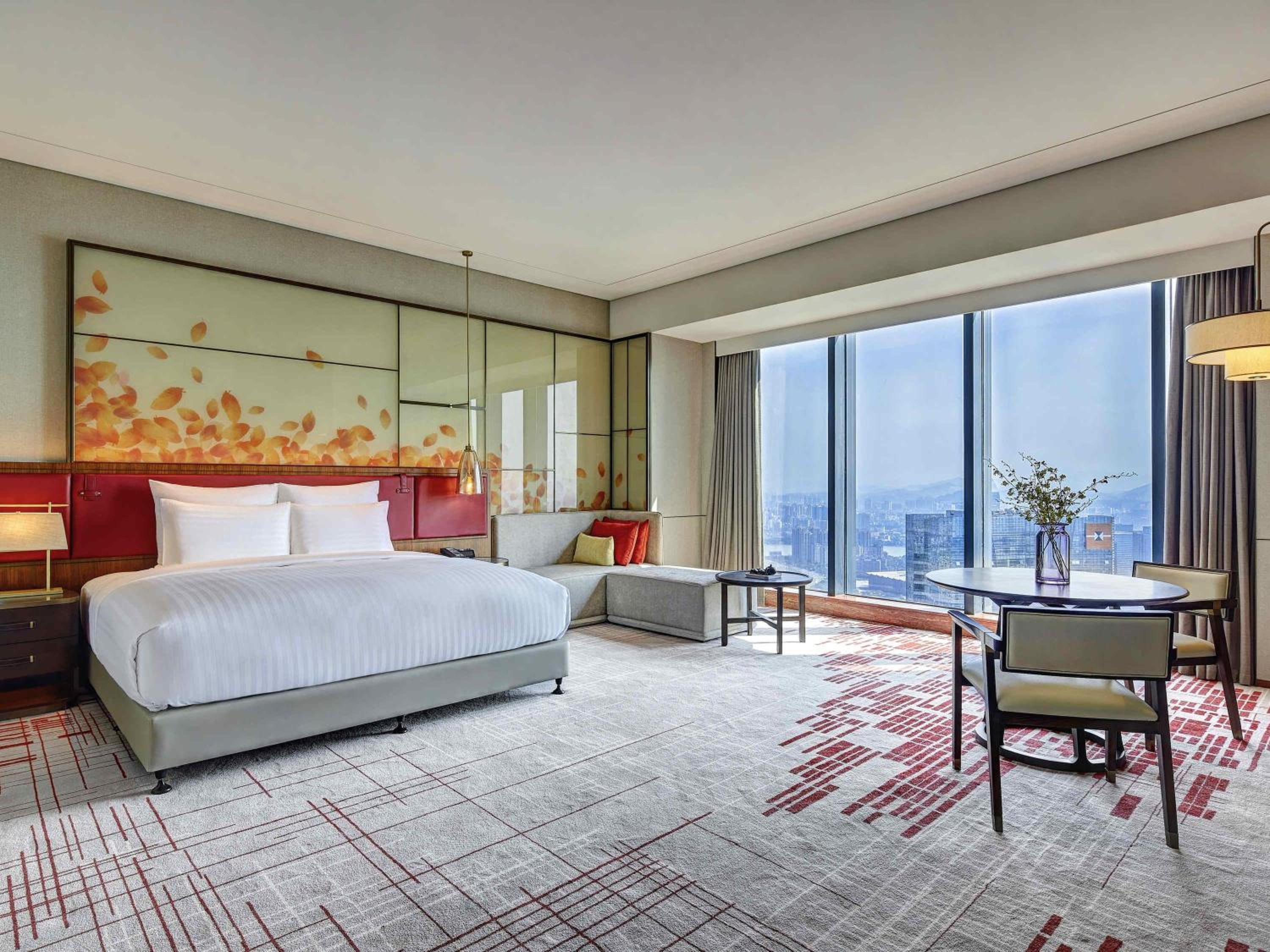 Premier, Deluxe, King Bed, River View, Lounge Access, High Floor